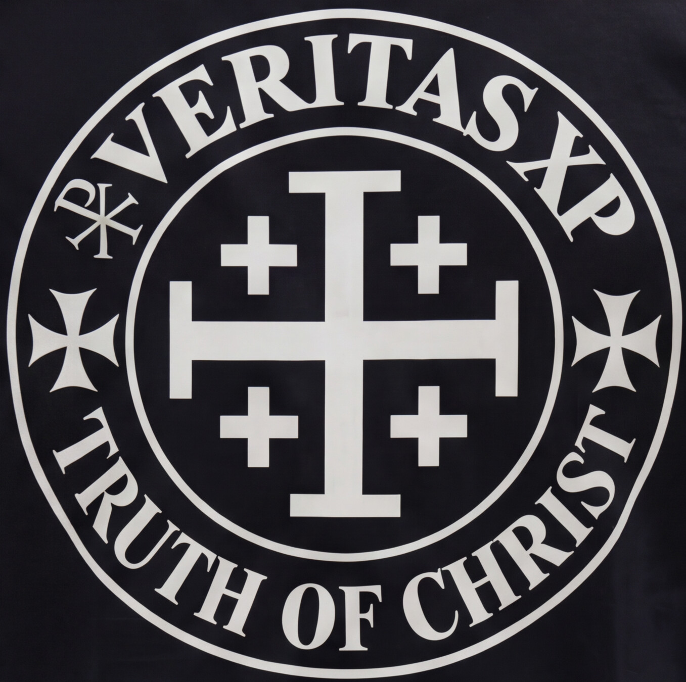 Minimal Crest Tee
